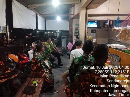 Polsek Ngimbang Menggelar Kegiatan Patroli Dialogis NOBAR Piala Dunia Tahun 2026 Polsek Ngimbang Menggelar Kegiatan Patroli Dialogis NOBAR Piala Dunia Tahun 2026