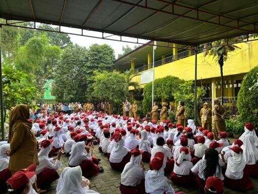 Sentuh Pelajar Tingkat SD, Densus 88 AT Berikan Imunitas Ideologi Terhadap Paham IRET Sentuh Pelajar Tingkat SD, Densus 88 AT Berikan Imunitas Ideologi Terhadap Paham IRET