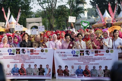 Nannie Hadi Tjahjanto: Kebaya Adalah Simbol Perjuangan Perempuan dan Kekuatan Budaya Bangsa Nannie Hadi Tjahjanto: Kebaya Adalah Simbol Perjuangan Perempuan dan Kekuatan Budaya Bangsa