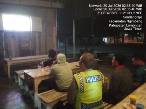 Polsek Ngimbang Menggelar Kegiatan Patroli Dialogis NOBAR Piala Dunia Antara Spayal Dengan Argentina Polsek Ngimbang Menggelar Kegiatan Patroli Dialogis NOBAR Piala Dunia Antara Spayal Dengan Argentina
