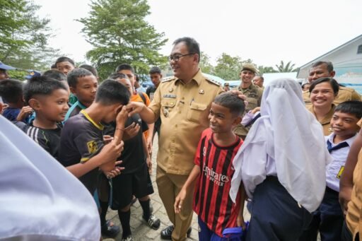 Bupati Aci : Jadikan Sekolah Tempat Anak Berkreasi Bukan Hanya Belajar Bupati Aci : Jadikan Sekolah Tempat Anak Berkreasi Bukan Hanya Belajar