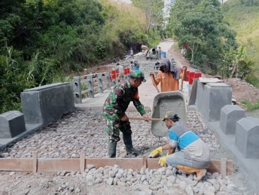 Kodim 0205/Tanah Karo Rampungkan Pembangunan Jembatan Beton di Desa Pernantin Kodim 0205/Tanah Karo Rampungkan Pembangunan Jembatan Beton di Desa Pernantin