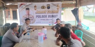Melalui Jumat Curhat, Kapolsek Bunut Ajak Masyarakat Peka terhadap Lingkungan Sekitar.