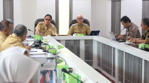 Sekda Nukman Ajak Perkuat Kolaborasi Wujudkan Lampung Barat sebagai Coffee Hub Robusta Nasional Sekda Nukman Ajak Perkuat Kolaborasi Wujudkan Lampung Barat sebagai Coffee Hub Robusta Nasional