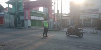 Guna Cegah Kemacetan Polsek Ngimbang Secara Rutin Gelar Commanderwish Di Pagi Hari
