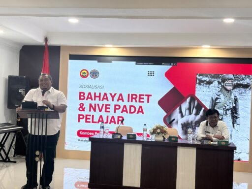 Densus 88 Sosialisasikan Bahaya IRET dan NVE Bagi Pelajar di Sumatera Utara Densus 88 Sosialisasikan Bahaya IRET dan NVE Bagi Pelajar di Sumatera Utara