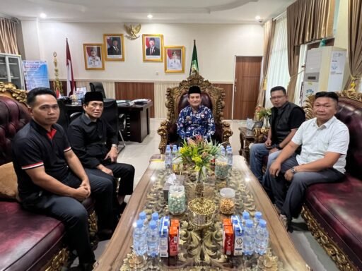 *SEKDA HERWAN ANTONI: PERAN SMSI SANGAT PENTING DUKUNG KEMAJUAN DAN PEMBANGUNAN PROVINSI BENGKULU* *SEKDA HERWAN ANTONI: PERAN SMSI SANGAT PENTING DUKUNG KEMAJUAN DAN PEMBANGUNAN PROVINSI BENGKULU*