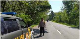 Polsek Ngimbang Gelar Patroli Harkamtibmas Guna Cegah Kriminalitas Dan Premanisme