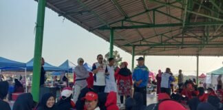 Dekat Tanpa Sekat, Waka DPRD PALI Firdaus Hasbullah Senam dan Serap Aspirasi Lansia di Sanmor Komperta.