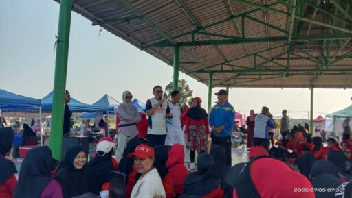 Dekat Tanpa Sekat, Waka DPRD PALI Firdaus Hasbullah Senam dan Serap Aspirasi Lansia di Sanmor Komperta. Dekat Tanpa Sekat, Waka DPRD PALI Firdaus Hasbullah Senam dan Serap Aspirasi Lansia di Sanmor Komperta.