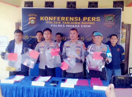 Polsek Tanjung Agung Ungkap Pencurian Dan Kekerasan Tiga Pelaku Diamankan Barang Bukti Disita Polsek Tanjung Agung Ungkap Pencurian Dan Kekerasan Tiga Pelaku Diamankan Barang Bukti Disita