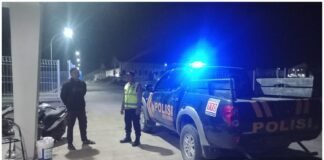 Polsek Ngimbang Gelar Patroli Blue Light Guna Menjaga Siskamtibmas Daerah Rawan Kriminal Di Wilayah Ngimbang