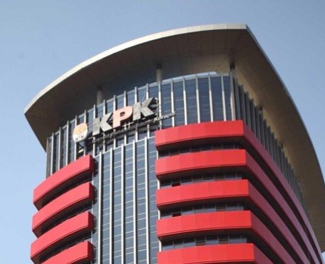 KPK Periksa Istri Bupati Nonaktif beserta 8 Orang Saksi Lainnya dalam Kasus Suap di Kabupaten Rejang Lebong. KPK Periksa Istri Bupati Nonaktif beserta 8 Orang Saksi Lainnya dalam Kasus Suap di Kabupaten Rejang Lebong.