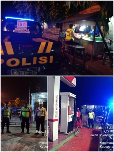 Polsek Ngimbang Gelar Patroli Blue Light Guna Menjaga Siskamtibmas Daerah Rawan Kriminal Di Wilayah Ngimbang Polsek Ngimbang Gelar Patroli Blue Light Guna Menjaga Siskamtibmas Daerah Rawan Kriminal Di Wilayah Ngimbang