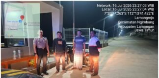 Pastikan Wilayah Ngimbang tetap Aman Personil Polsek Ngimbang Gelar Patroli Blue Light 4C Di Daerah Rawan