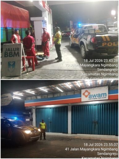 Polsek Ngimbang Gelar Patroli Blue Light Guna Menjaga Siskamtibmas Daerah Rawan Kriminal Di Wilayah Ngimbang Polsek Ngimbang Gelar Patroli Blue Light Guna Menjaga Siskamtibmas Daerah Rawan Kriminal Di Wilayah Ngimbang