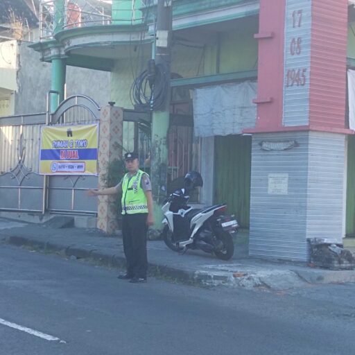 Polsek Ngimbang Secara Rutin Gelar Commanderwish Di Pagi Hari Guna cegah Kemacetan di Wilayah Ngimbang Polsek Ngimbang Secara Rutin Gelar Commanderwish Di Pagi Hari Guna cegah Kemacetan di Wilayah Ngimbang