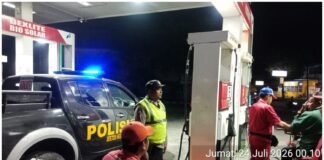 Polsek Ngimbang Gelar Patroli Blue Light Guna Menjaga Siskamtibmas Daerah Rawan Kriminal Di Wilayah Ngimbang