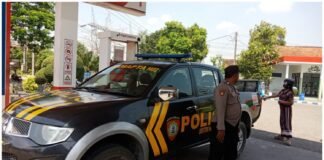 Polsek Ngimbang Gelar Patroli Harkamtibmas Di Obvit Guna Cegah Kriminalitas di Wilayah Ngimbang