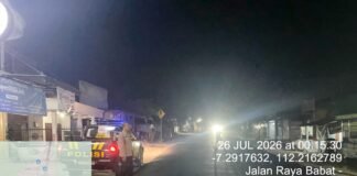 Pastikan Wilayah Ngimbang tetap Aman Personil Polsek Ngimbang Gelar Patroli Blue Light 4C Di Daerah Rawan