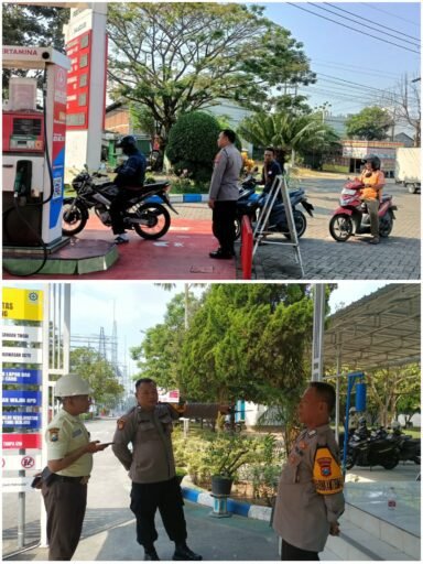 Polsek Ngimbang Gelar Patroli Kamtibmas Di Obvit Guna Cegah Kriminalitas Dan Premanisme Polsek Ngimbang Gelar Patroli Kamtibmas Di Obvit Guna Cegah Kriminalitas Dan Premanisme