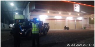 Polsek Ngimbang Gelar Patroli Blue Light Guna Menjaga Siskamtibmas Daerah Rawan Kriminal Di Wilayah Ngimbang