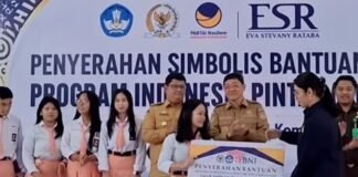 Penyerahan Bantuan PIP 2026 di Toraja Utara, Eva Rataba Apresiasi Pengawasan dari Kejaksaan