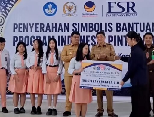 Penyerahan Bantuan PIP 2026 di Toraja Utara, Eva Rataba Apresiasi Pengawasan dari Kejaksaan Penyerahan Bantuan PIP 2026 di Toraja Utara, Eva Rataba Apresiasi Pengawasan dari Kejaksaan