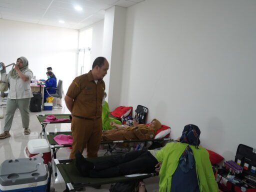 RSUD Jatisampurna Bersama PMI Kota Bekasi Sukses Selenggarakan Kegiatan Donor Darah RSUD Jatisampurna Bersama PMI Kota Bekasi Sukses Selenggarakan Kegiatan Donor Darah