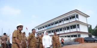 Andra Soni Tinjau Progres Pembangunan SMA Negeri 30, Targetkan 12 RKB Selesai Akhir 2026