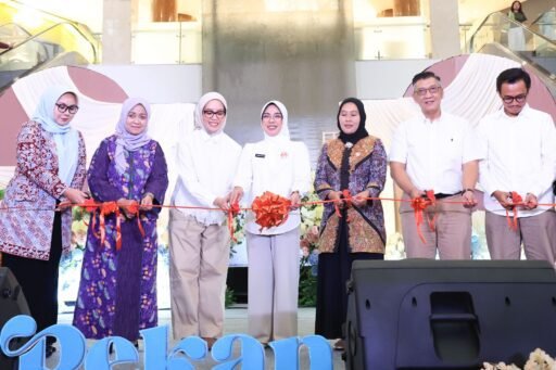Pekan Dekranasda Tangsel Resmi Dibuka, Tinawati Ajak UMKM Perkuat Daya Saing di Era Digital Pekan Dekranasda Tangsel Resmi Dibuka, Tinawati Ajak UMKM Perkuat Daya Saing di Era Digital