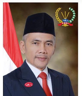 JIKA KINERJA GUBERNUR, BUPATI, WALIKOTA, KADES SEPERTI KDM SE-INDONESIA, MAKA NEGARA TAK PERLU LEMBAGA GEMUK JIKA KINERJA GUBERNUR, BUPATI, WALIKOTA, KADES SEPERTI KDM SE-INDONESIA, MAKA NEGARA TAK PERLU LEMBAGA GEMUK