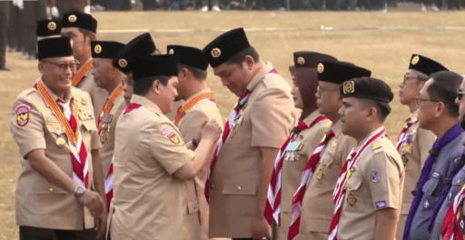 Dua Pimpinan Kwarda Sumatera Utara Terima Lencana Karya Bakti pada Hari Pramuka ke-65 Dua Pimpinan Kwarda Sumatera Utara Terima Lencana Karya Bakti pada Hari Pramuka ke-65