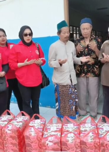 Tebar Kebaikan Tanpa Henti, Gereh 777 Sambangi Panti Jompo dan Masjid Bogoharjo Tebar Kebaikan Tanpa Henti, Gereh 777 Sambangi Panti Jompo dan Masjid Bogoharjo