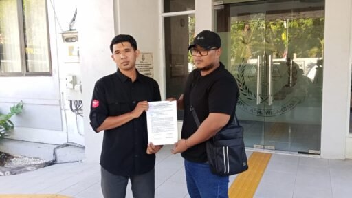 Laporan Dugaan Pungli Kepala Desa Brengkok Brondong Resmi Diterima Kejari Lamongan Laporan Dugaan Pungli Kepala Desa Brengkok Brondong Resmi Diterima Kejari Lamongan