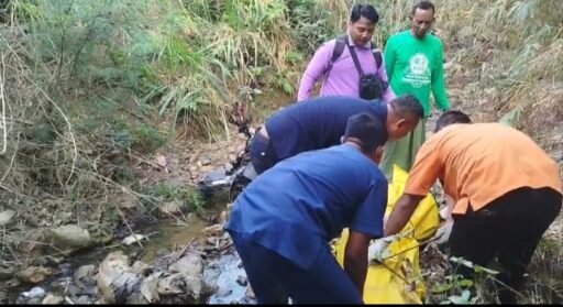 Polres Lamongan Bantu Evakuasi Korban Kecelakaan Lalu Lintas Di Dagan Polres Lamongan Bantu Evakuasi Korban Kecelakaan Lalu Lintas Di Dagan