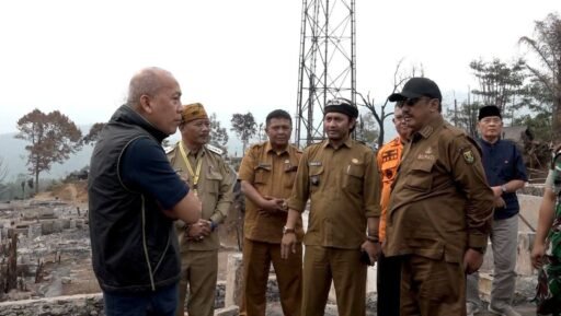 Kebakaran Kampung Adat Ciptamulya: Antara Janji Pemulihan dan Aturan Tradisi Kebakaran Kampung Adat Ciptamulya: Antara Janji Pemulihan dan Aturan Tradisi