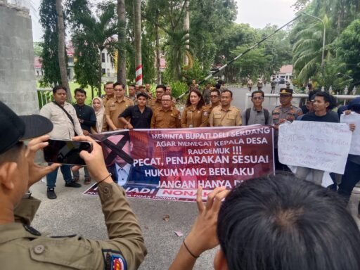 Pemkab Deli Serdang dan GMJA Sepakat, Muliadi Dipecat dari Kepala Desa Rugemuk Pemkab Deli Serdang dan GMJA Sepakat, Muliadi Dipecat dari Kepala Desa Rugemuk
