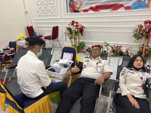 Semarak HUT Ke-81 RI, Pegawai Rutan Palembang Ikuti Donor Darah dan Pemeriksaan Kesehatan di LPKA Palembang Semarak HUT Ke-81 RI, Pegawai Rutan Palembang Ikuti Donor Darah dan Pemeriksaan Kesehatan di LPKA Palembang
