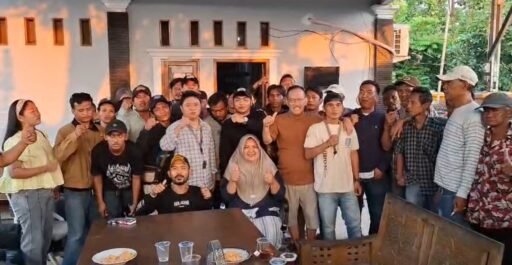 Pemuda Bungur Raya dan Kali Capang Kompak: Pake Beko Juga Nggak Geser Dukung Desi Pemuda Bungur Raya dan Kali Capang Kompak: Pake Beko Juga Nggak Geser Dukung Desi