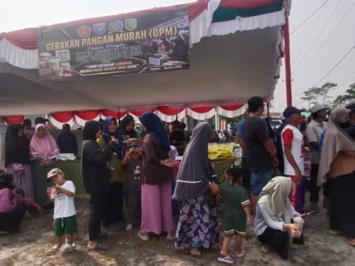 Sembako Murah Hadir Meriahkan Penutupan TMMD Reguler ke-129 Kodim 1208/Sambas Sembako Murah Hadir Meriahkan Penutupan TMMD Reguler ke-129 Kodim 1208/Sambas