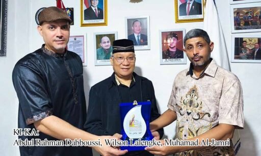 *Merajut Silaturahmi, Memperkokoh Ukhuwah: Presiden Komunitas Yaman Kunjungi Ketum PPWI* *Merajut Silaturahmi, Memperkokoh Ukhuwah: Presiden Komunitas Yaman Kunjungi Ketum PPWI*
