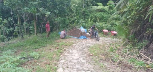 Satgas Karya Bakti TNI Lanjutkan Pembangunan Jembatan Beton di Desa Mehaga Nias Selatan Satgas Karya Bakti TNI Lanjutkan Pembangunan Jembatan Beton di Desa Mehaga Nias Selatan