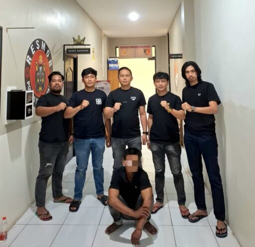 Buron Selama 8 Bulan, DPO Suryanto Berhasil Dibekuk Tim URC Polres Toraja Utara Buron Selama 8 Bulan, DPO Suryanto Berhasil Dibekuk Tim URC Polres Toraja Utara