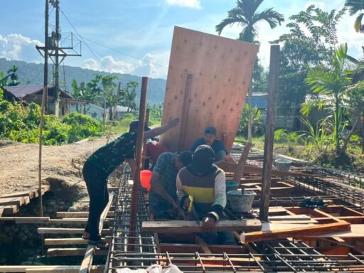 Satgas Karya Bakti TNI Terus Melanjutkan Pembangunan Jembatan Beton di Mehaga Satgas Karya Bakti TNI Terus Melanjutkan Pembangunan Jembatan Beton di Mehaga