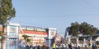 Polsek Ngimbang Secara Rutin Gelar Commanderwish Di Pagi Hari Guna cegah Kemacetan di Wilayah Ngimbang