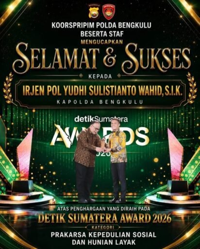 *KAPOLDA BENGKULU IRJEN POL YUDHI SULISTIANTO WAHID, S.I.K., RAIH PENGHARGAAN DETIK SUMATERA AWARDS 2026* *KAPOLDA BENGKULU IRJEN POL YUDHI SULISTIANTO WAHID, S.I.K., RAIH PENGHARGAAN DETIK SUMATERA AWARDS 2026*