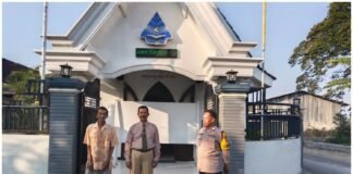 Personil Polsek Ngimbang Gelar Pengamanan Ibadah Minggu Pagi Di Gereja GKJTU Dan GJWI Desa Ngasemlemahbang