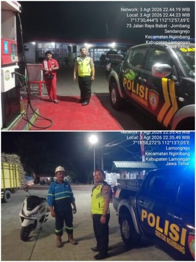 Pastikan Wilayah Ngimbang tetap Aman Personil Polsek Ngimbang Gelar Patroli Blue Light 4C Di Daerah Rawan Pastikan Wilayah Ngimbang tetap Aman Personil Polsek Ngimbang Gelar Patroli Blue Light 4C Di Daerah Rawan