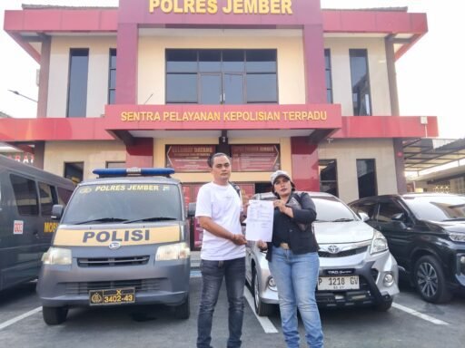 WN dan BS Resmi Laporkan Dugaan Pencemaran Nama Baik ke Polres Jember WN dan BS Resmi Laporkan Dugaan Pencemaran Nama Baik ke Polres Jember